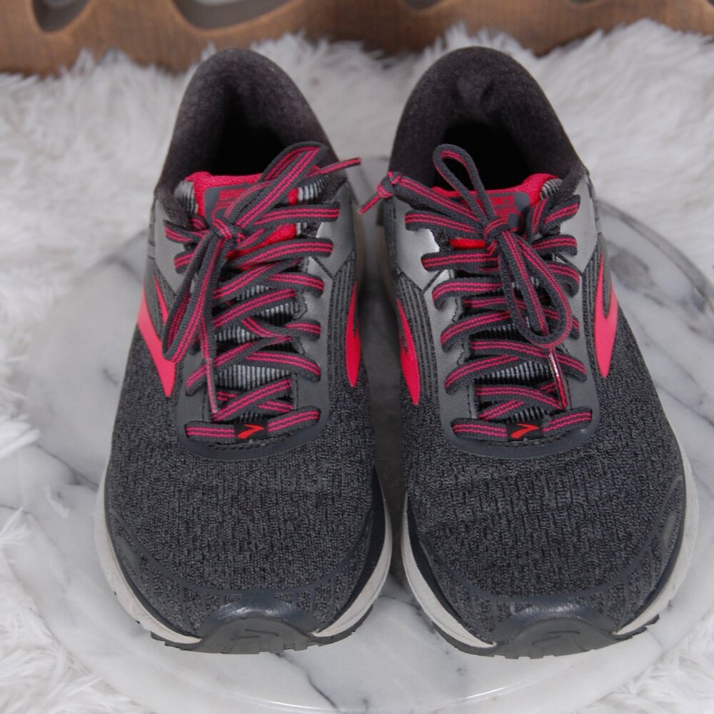 Brooks Adrenaline GTS 18 Womens Gray Pink Running Shoes Sneakers Size 7